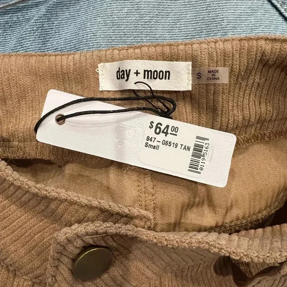 NWT Impeccable Pig Day+Moon City Streets Skirt - Tan - Size Small - Picture 7 of 10